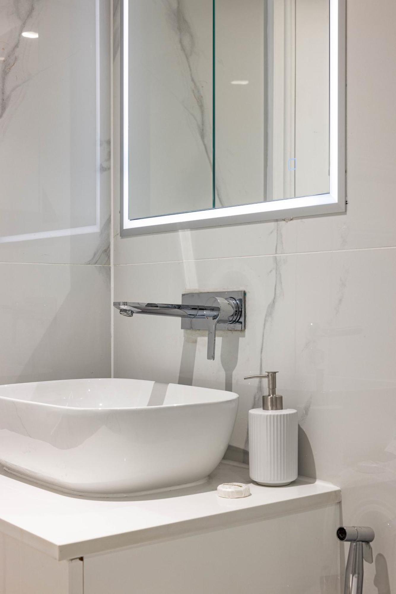 3-bdr Stunning Lux Parking Casa vacanze