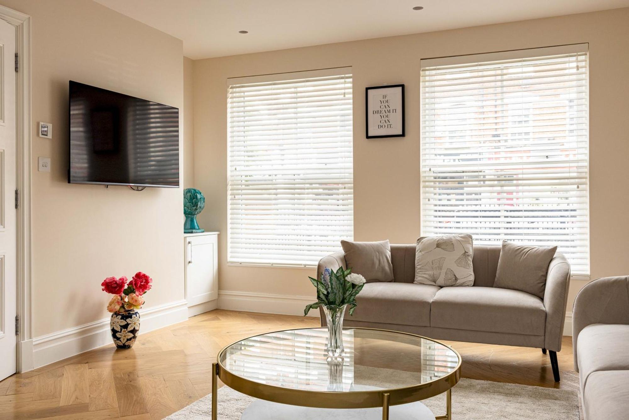 3-bdr Stunning Lux Parking Londra